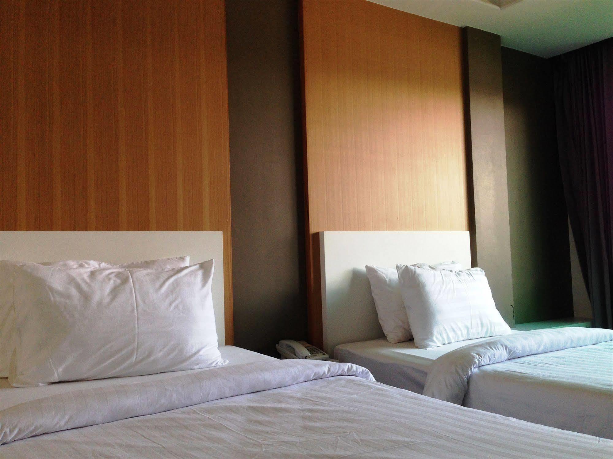 New Travel Lodge Hotel Chanthaburi Exterior foto